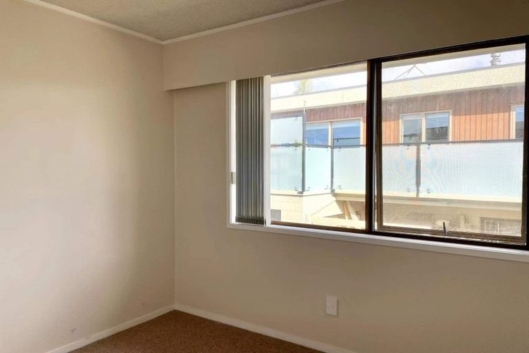 Photo of property in 182 Royal Road, Massey, Auckland, 0614