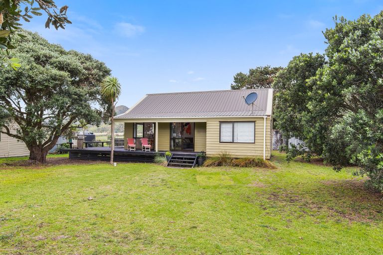 Photo of property in 26 Cordyline Road, Port Waikato, Tuakau, 2695