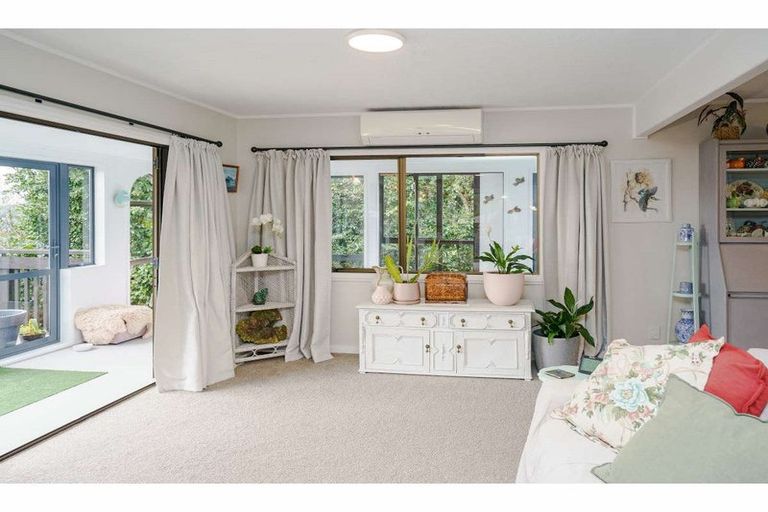 Photo of property in 87 Doves Bay Road, Kerikeri, 0294