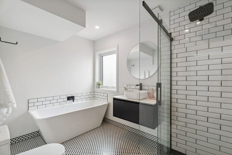 Photo of property in 13 Quigley Crescent, Cromwell, 9310