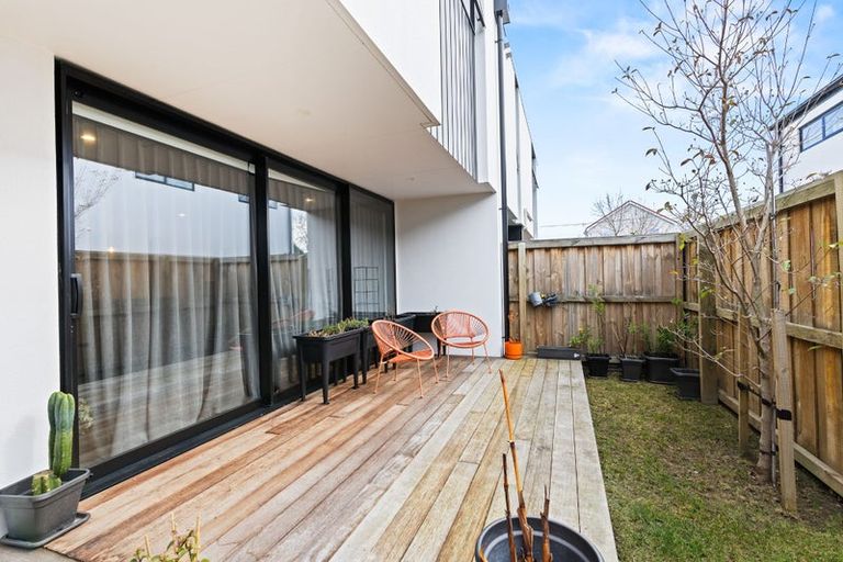 Photo of property in 2/10 Bishop Street, St Albans, Christchurch, 8014