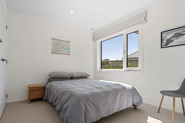Photo of property in 23 Datum Way, Paraparaumu, 5032