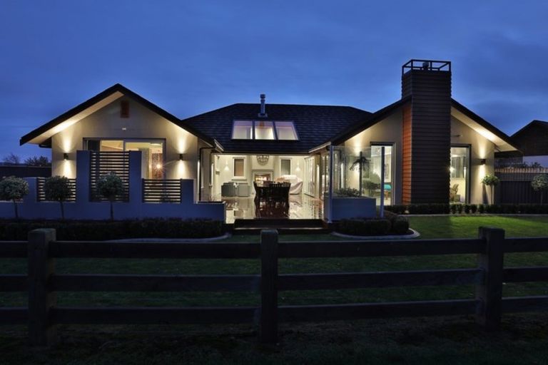 Photo of property in 19 Northside Drive, Waikiwi, Invercargill, 9810