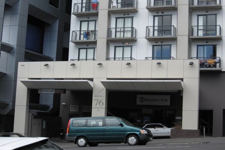 Photo of property in Sapphire Apartments, 412/76 Wakefield Street, Auckland Central, Auckland, 1010