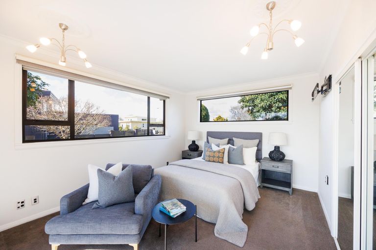 Photo of property in 23 Trent Avenue, Hokowhitu, Palmerston North, 4410