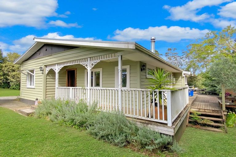 Photo of property in 30 Waimate North Road, Kerikeri, 0293