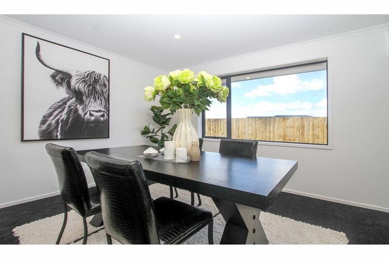 Photo of property in 22 Nellie Drive, Kumeu, 0810