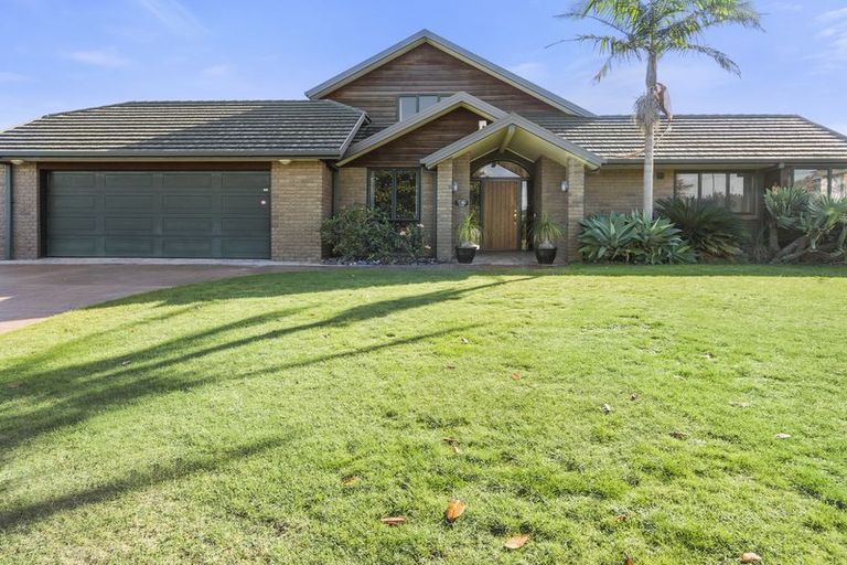 Photo of property in 28 Seychelles Drive, Papamoa Beach, Papamoa, 3118