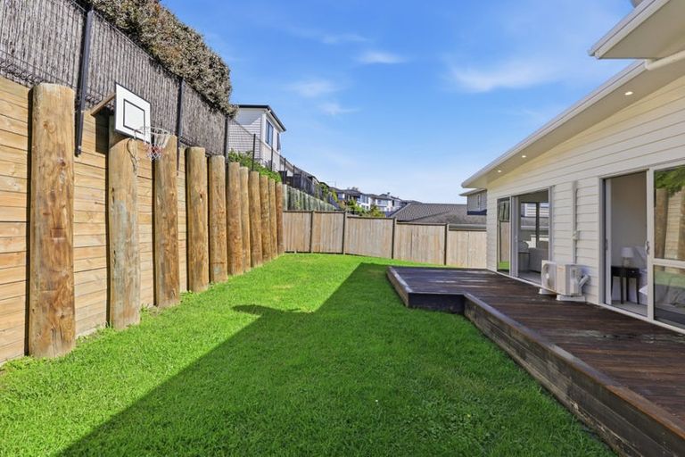 Photo of property in 39 Cilliers Drive, Silverdale, 0932