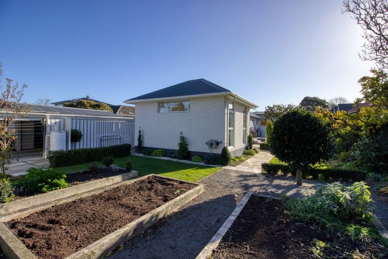 Photo of property in 38 Evesham Crescent, Spreydon, Christchurch, 8024