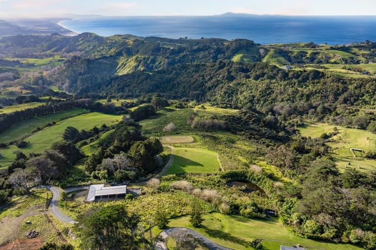 Photo of property in 140e Rodney Road, Whangateau, 0985