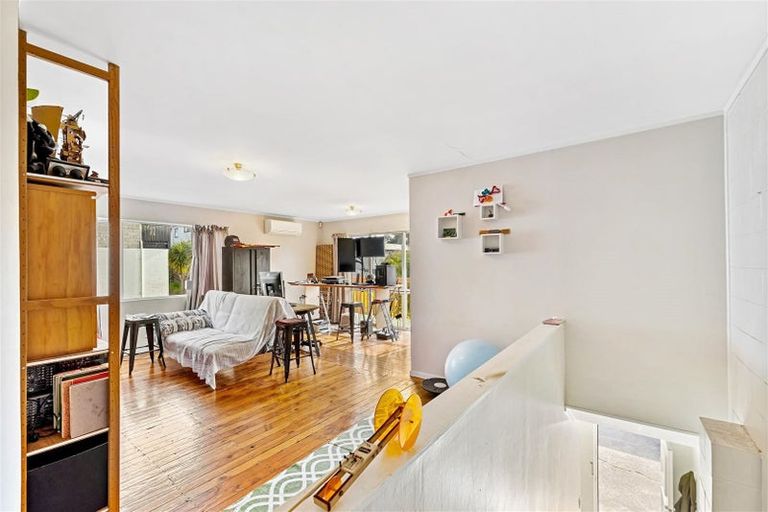 Photo of property in 5/24 Woodglen Road, Glen Eden, Auckland, 0602