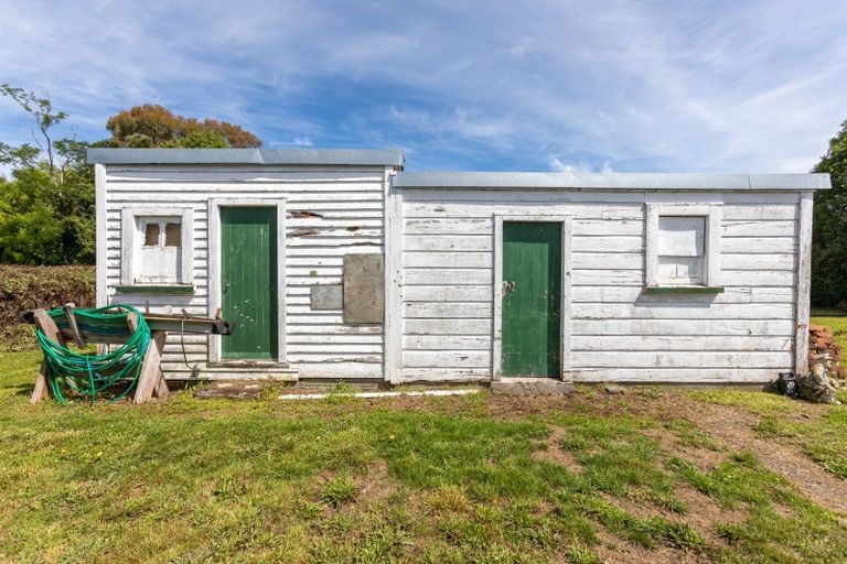 Photo of property in 65 Newman Road, Eketahuna, 4900