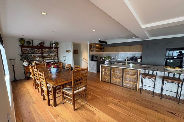 Photo of property in 15a The Strand, Takapuna, Auckland, 0622