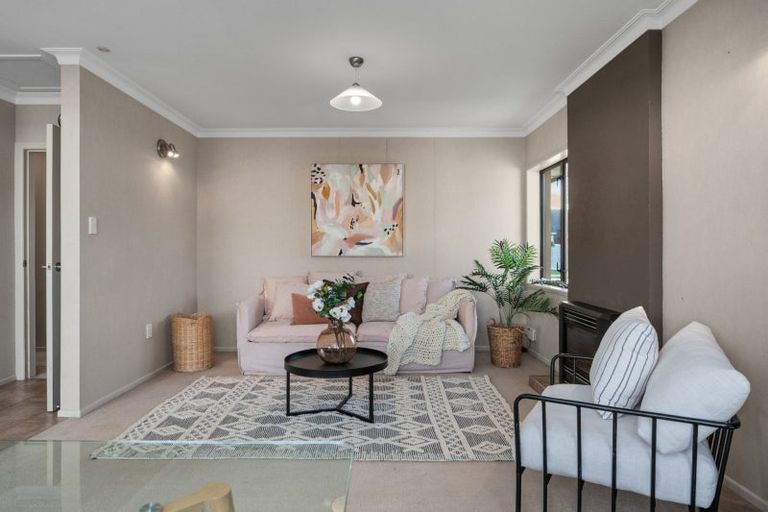 Photo of property in 2 Pemberton Crescent, Greerton, Tauranga, 3112