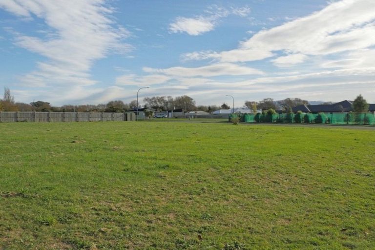 Photo of property in 2 Crawford Close, Amberley, 7410