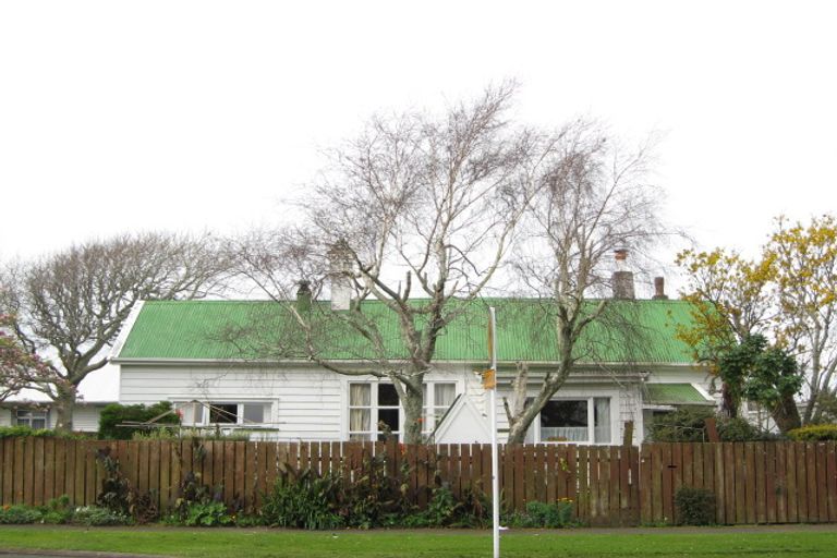 Photo of property in 26 Browne Street, Waitara, 4320