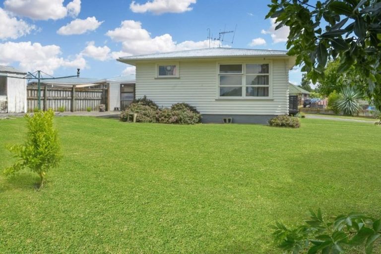 Photo of property in 14 Totara Street, Otaki, 5512