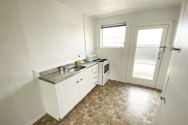 Photo of property in 2/574 Hereford Street, Linwood, Christchurch, 8011