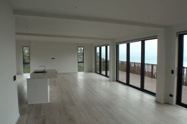 Photo of property in 6 Whiterock Lane, Richmond Hill, Christchurch, 8081