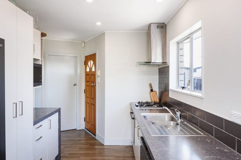 Photo of property in 108 Apollo Parade, Milson, Palmerston North, 4414