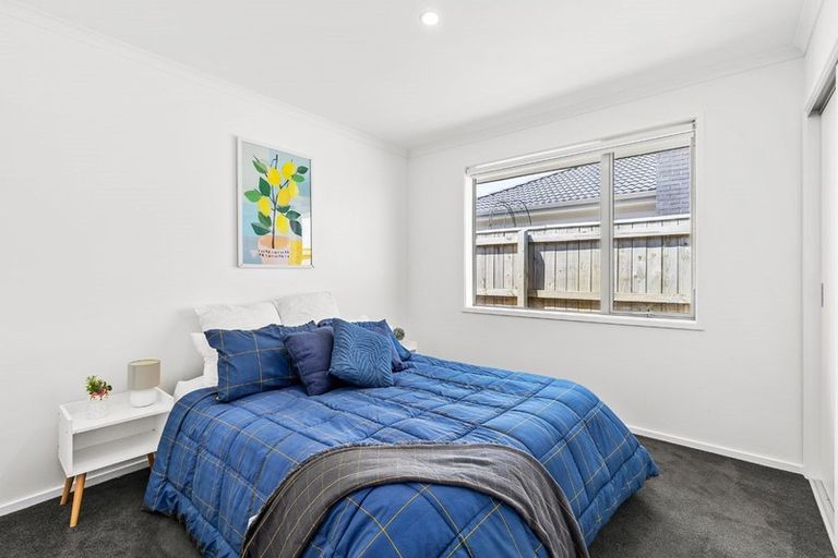 Photo of property in 14 Hooton Drive, Kumeu, 0810