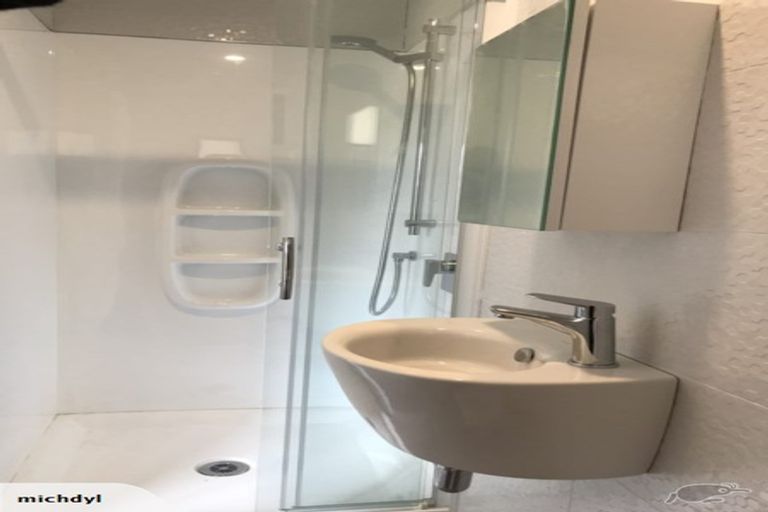 Photo of property in 3/121 Rongotai Road, Kilbirnie, Wellington, 6022