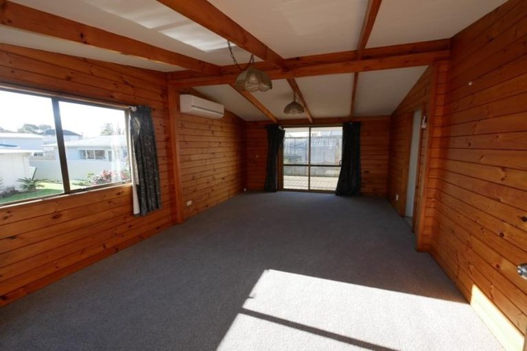 Photo of property in 1/82 Opaheke Road, Opaheke, Papakura, 2113