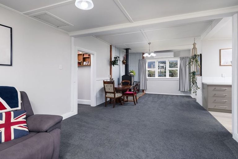 Photo of property in 6 Smith Street, Waimate, 7924