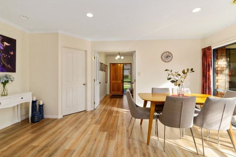 Photo of property in 33 Hoyte Place, Pukehangi, Rotorua, 3015