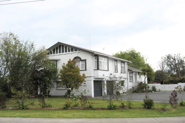 Photo of property in 2 Williton Road, Hannahs Bay, Rotorua, 3010