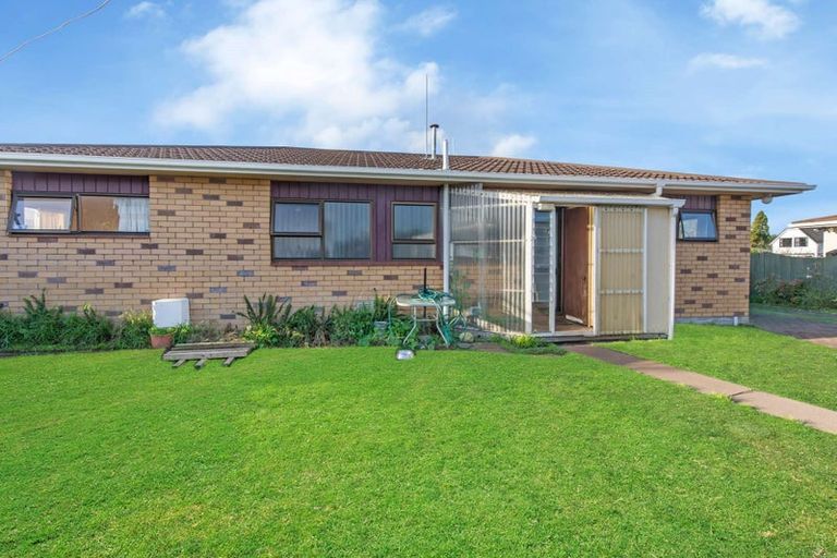 Photo of property in 12 Warwick Place, Springvale, Whanganui, 4501