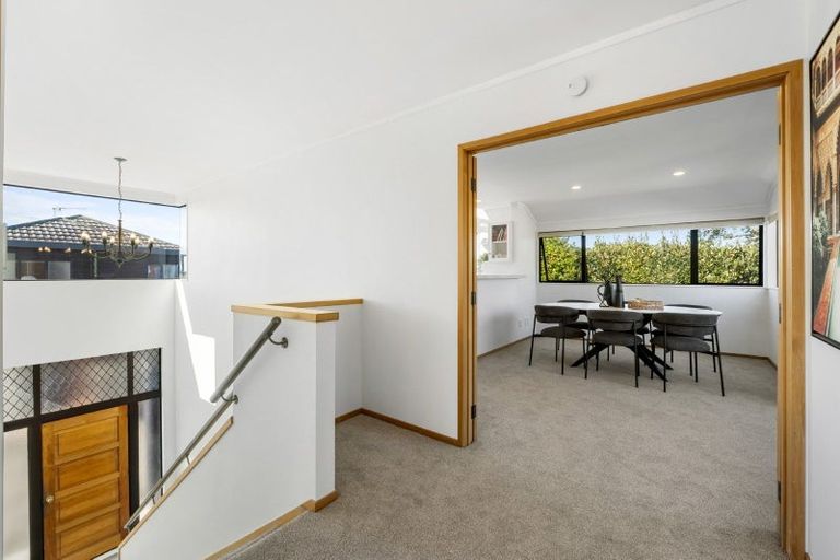 Photo of property in 2/14 Raleigh Road, Northcote, Auckland, 0627