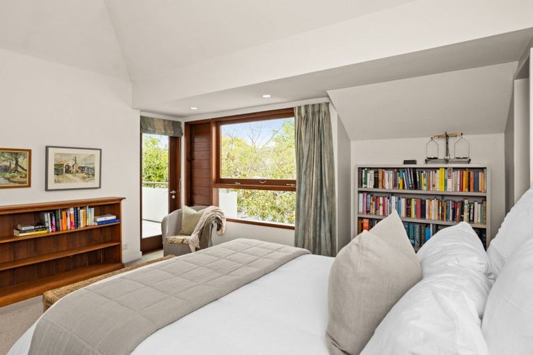 Photo of property in 1a Gillean Street, Havelock North, 4130