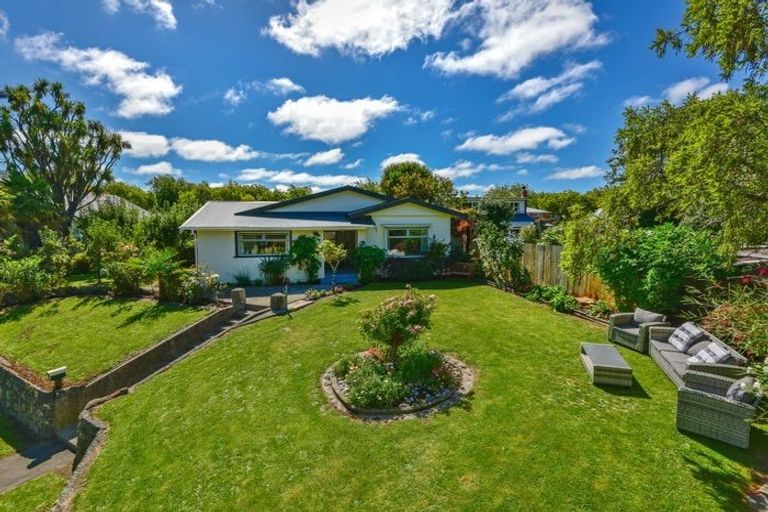Photo of property in 43 Waimea Terrace, Beckenham, Christchurch, 8023