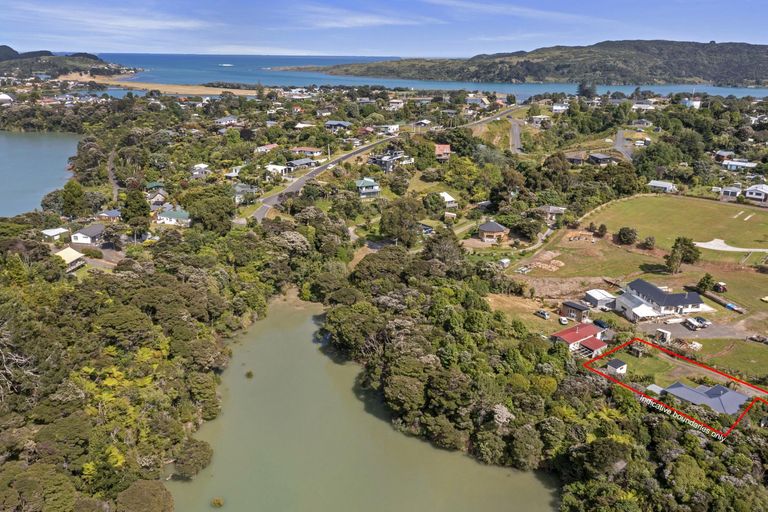 Photo of property in 21b East Street, Raglan, 3225