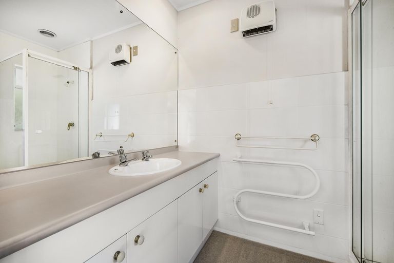 Photo of property in 5/31 Nicholas Road, Somerville, Auckland, 2014