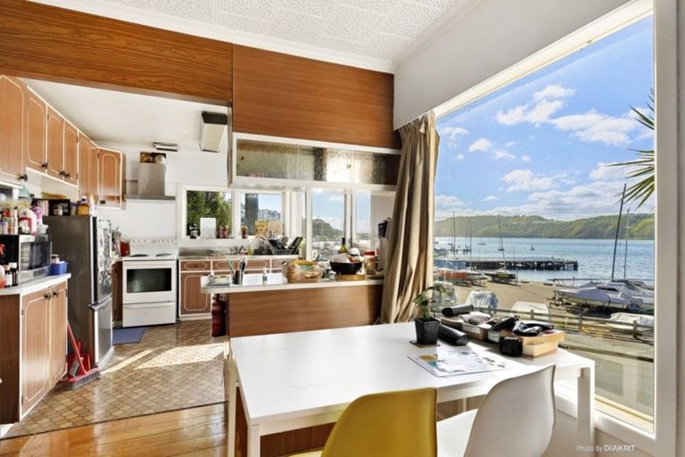 Photo of property in 462 Evans Bay Parade, Hataitai, Wellington, 6021