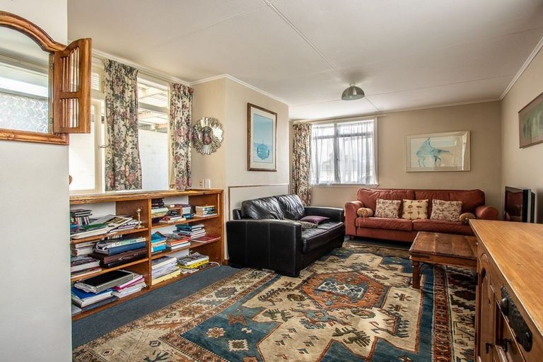Photo of property in 9 Temuera Street, Otaki, 5512