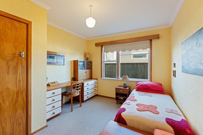 Photo of property in 5 Toi Street, Otaki Beach, Otaki, 5512