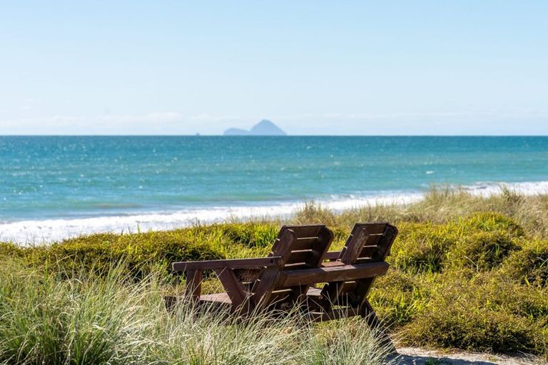 Photo of property in 65 Pukehina Parade, Pukehina, Te Puke, 3189