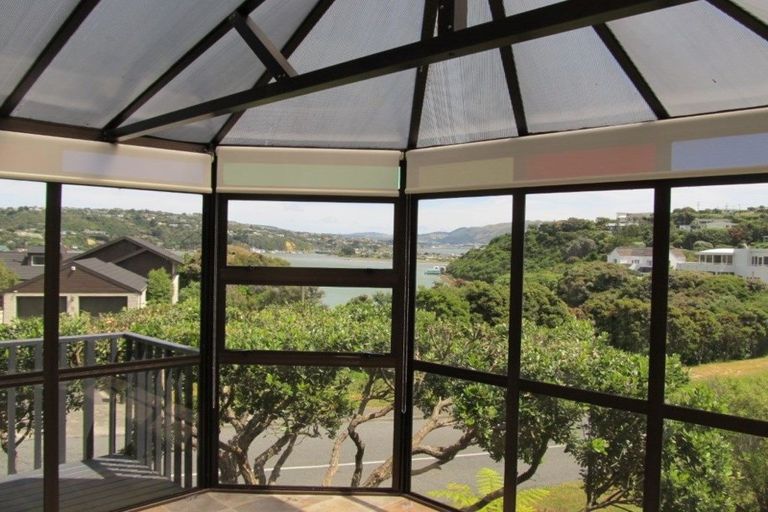 Photo of property in 31 Penryn Drive, Camborne, Porirua, 5026