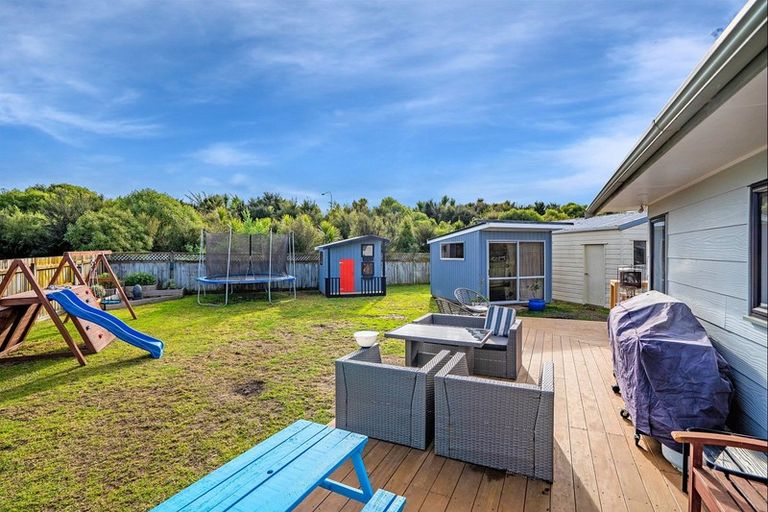 Photo of property in 21 Spackman Crescent, Paraparaumu, 5032