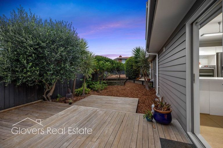 Photo of property in 6a Ava Avenue, Titirangi, Auckland, 0604