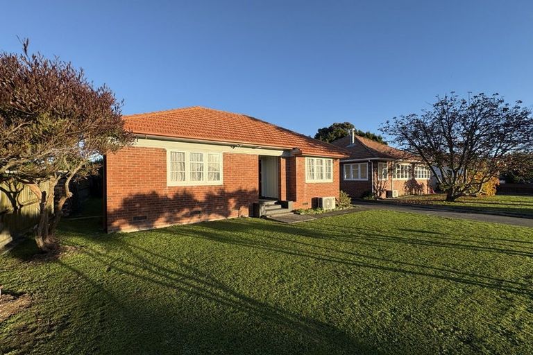 Photo of property in 262 College Street, West End, Palmerston North, 4412