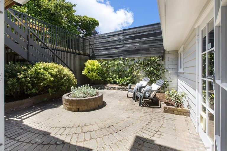 Photo of property in 34 Rama Crescent, Khandallah, Wellington, 6035