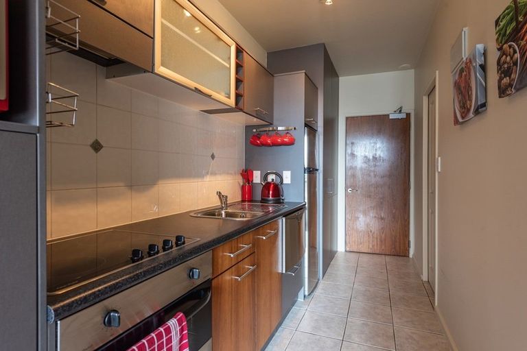 Photo of property in Atrium Towers, 6a/154 The Terrace, Wellington Central, Wellington, 6011