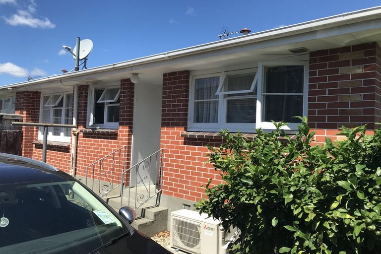 Photo of property in 1/6 Oxford Crescent, Ebdentown, Upper Hutt, 5018