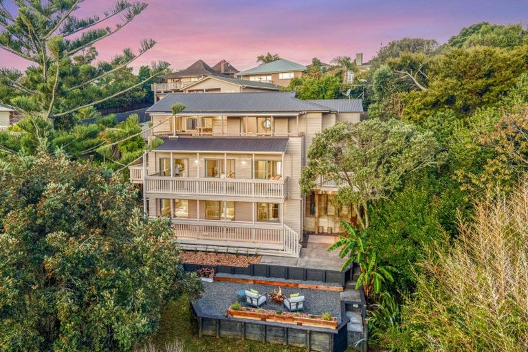 Photo of property in 11 Evelyn Road, Cockle Bay, Auckland, 2014