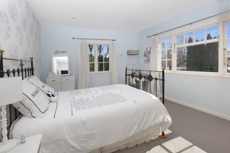 Photo of property in 9 Waiwetu Street, Fendalton, Christchurch, 8052